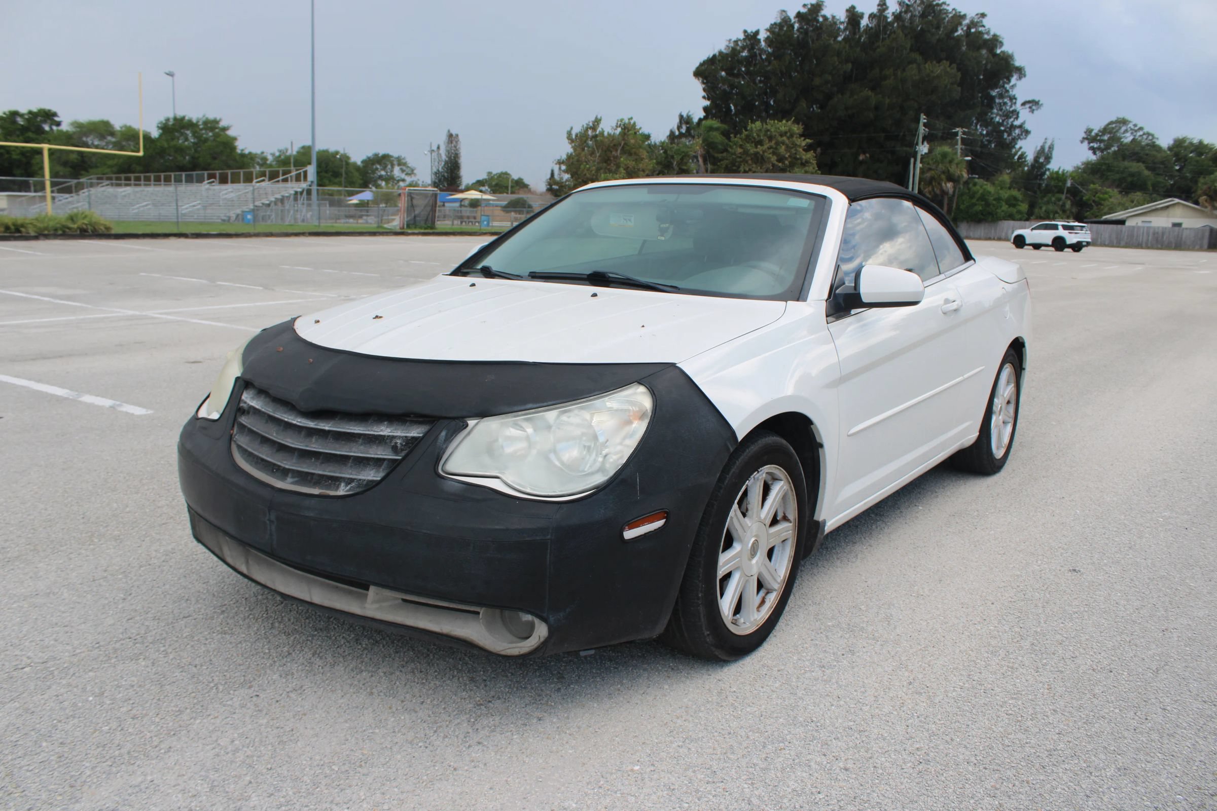 Used 2008 Chrysler Sebring Touring w/ Special Touring Group FWD image 2