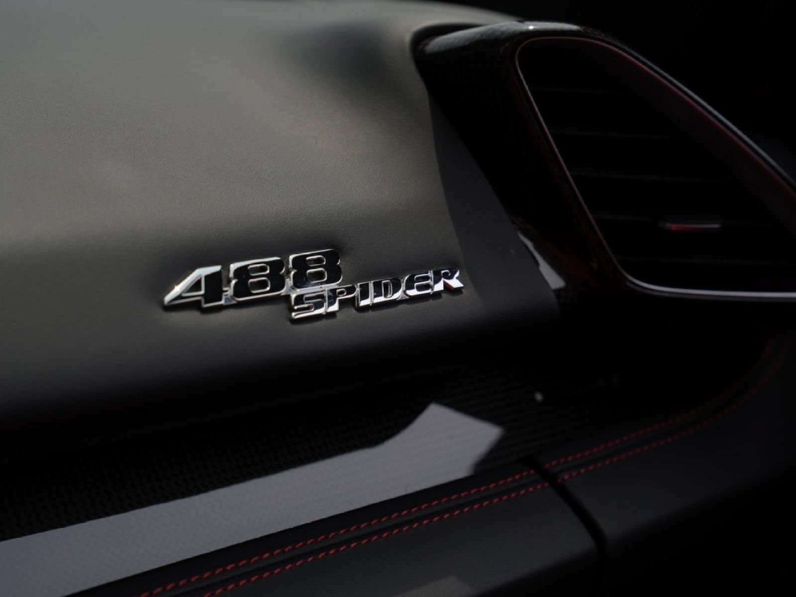 Used 2019 Ferrari 488 Spider RWD image 34
