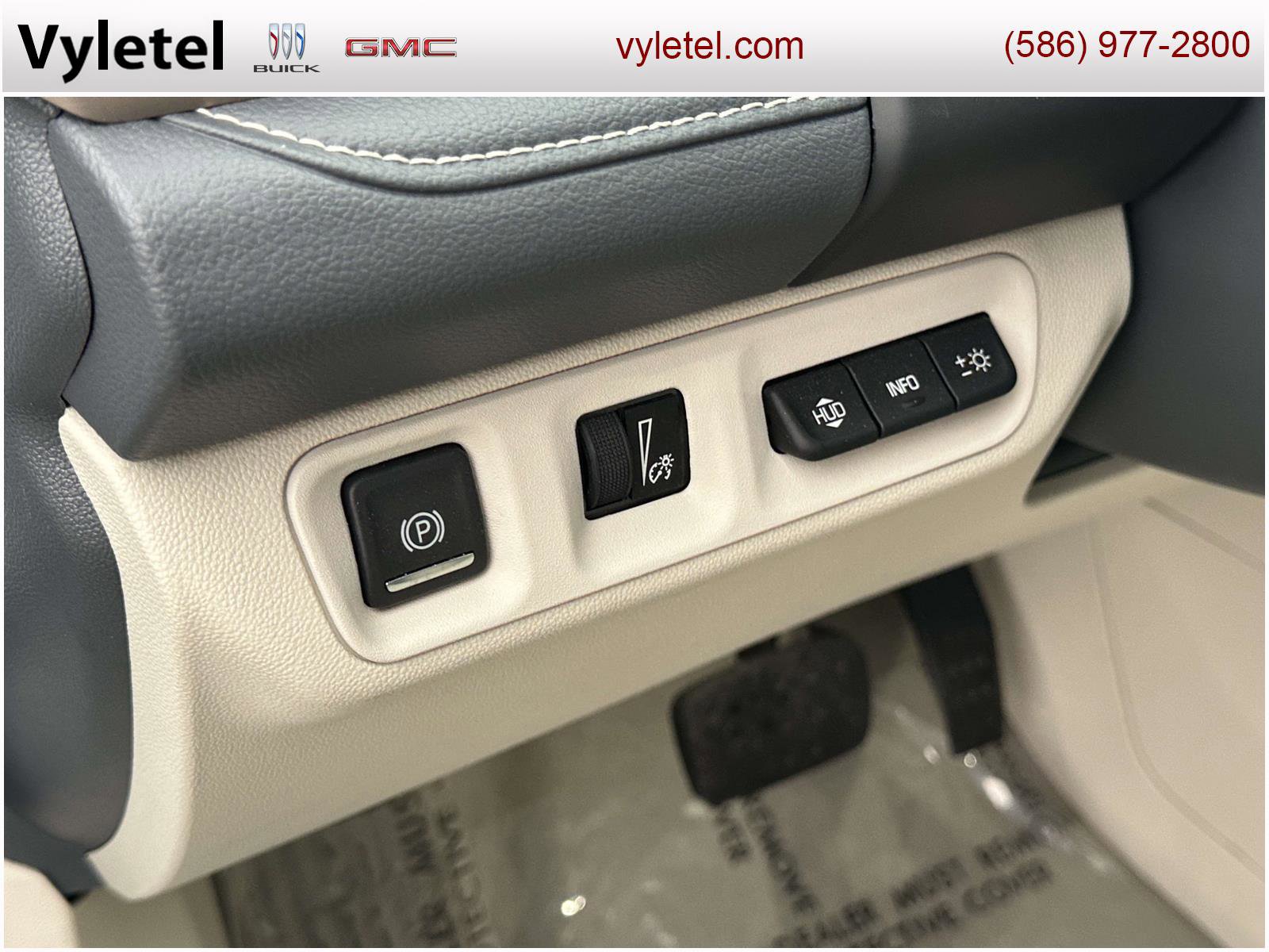 Certified 2023 GMC Acadia Denali w/ Denali Ultimate Package image 21