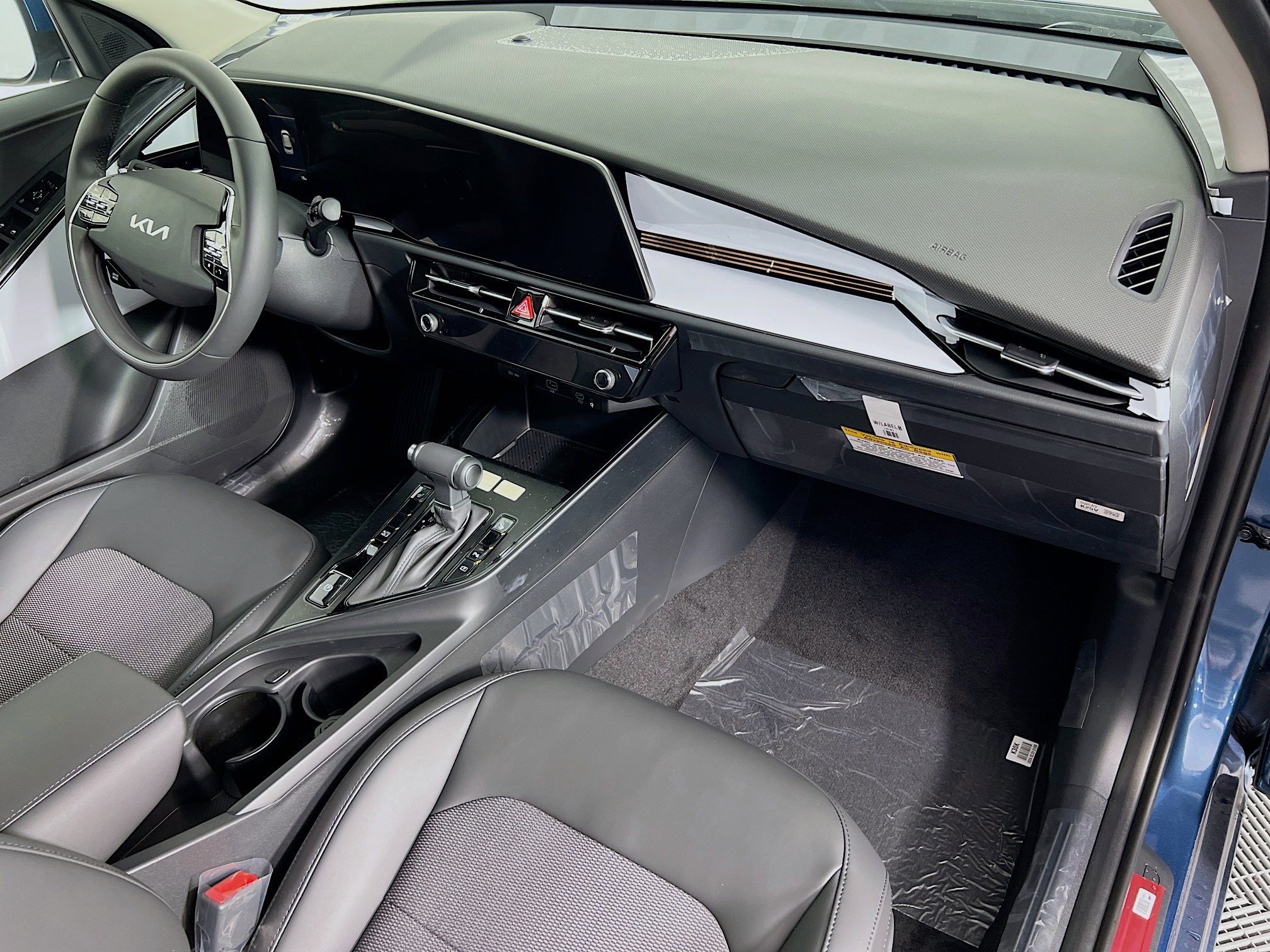 New 2025 Kia Niro EX image 22