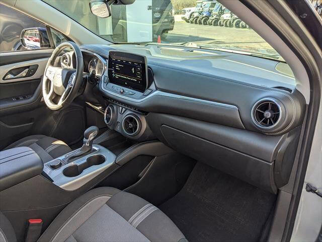 Used 2023 Chevrolet Blazer LT w/ Midnight/Sport Edition image 18
