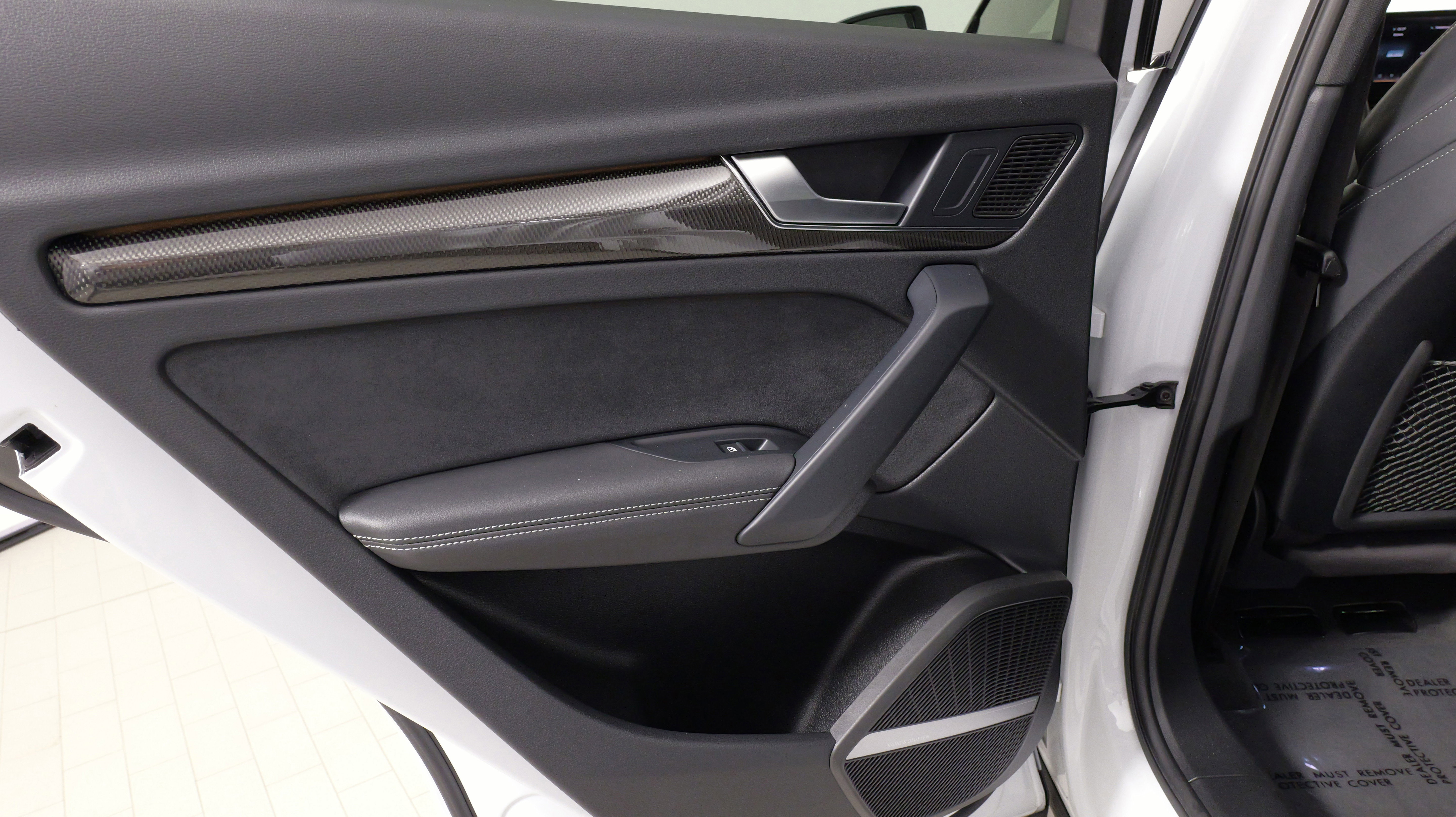 Used 2023 Audi SQ5 Prestige image 34