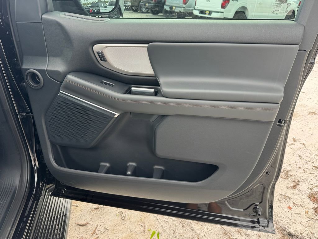 New 2025 Ford Expedition Active image 19