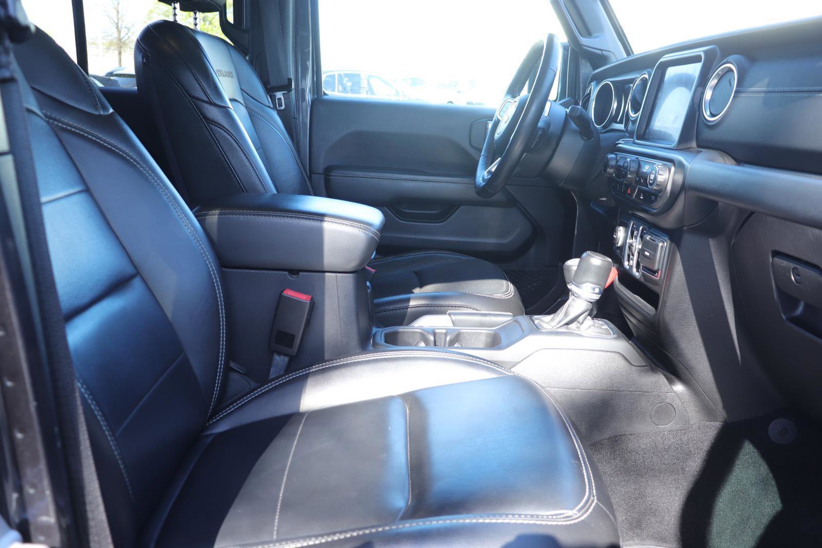 Used 2021 Jeep Gladiator Overland w/ Popular Equipment Package image 16