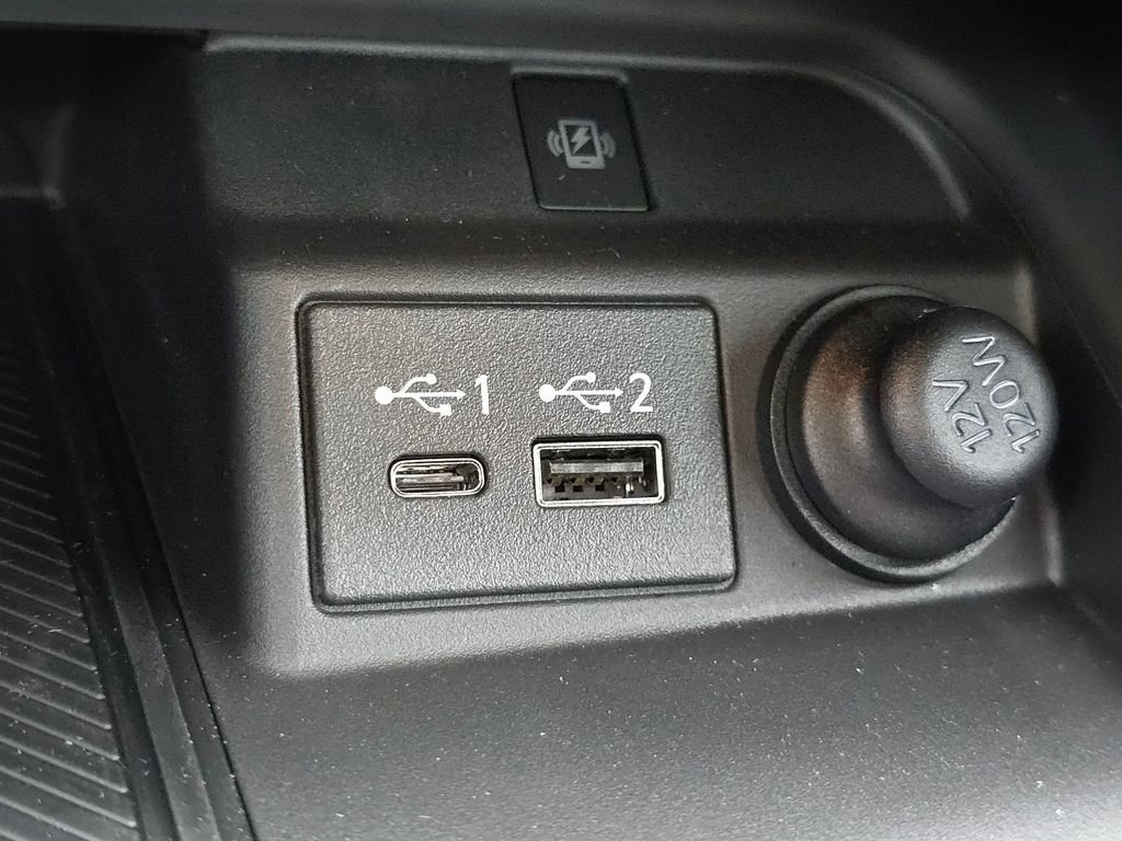 New 2025 INFINITI QX55 Essential image 9