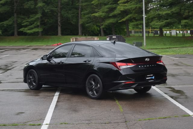 Used 2021 Hyundai Elantra SEL w/ Cargo Package FWD image 22