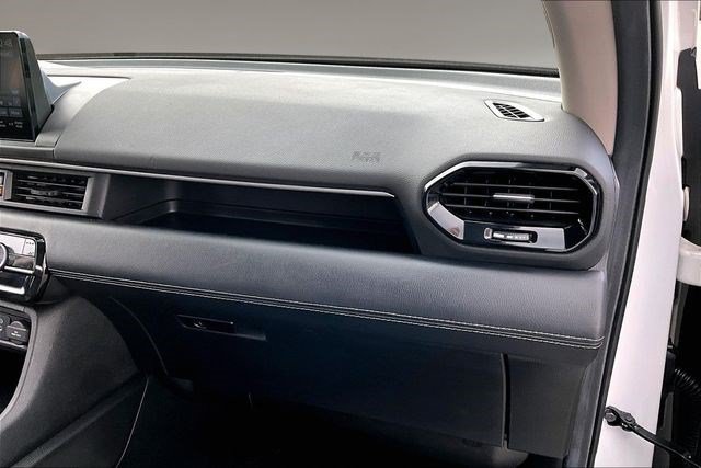 Certified 2025 Honda Pilot Touring image 25