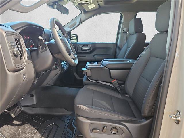 Used 2026 Chevrolet Silverado 1500 Custom w/ Turbomax Blackout Package RWD image 14