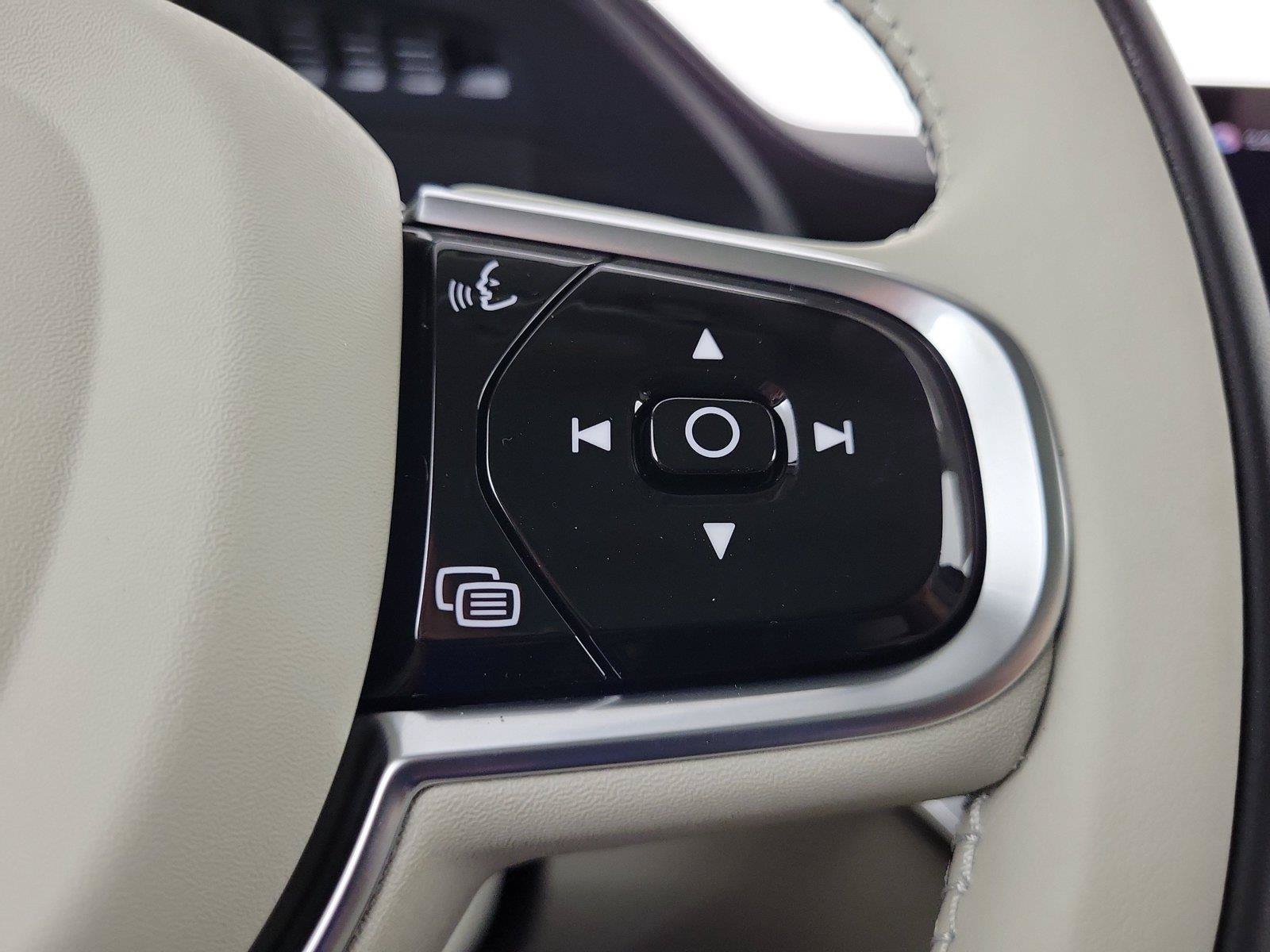 New 2027 Volvo XC90 B6 Ultra AWD/4WD image 26
