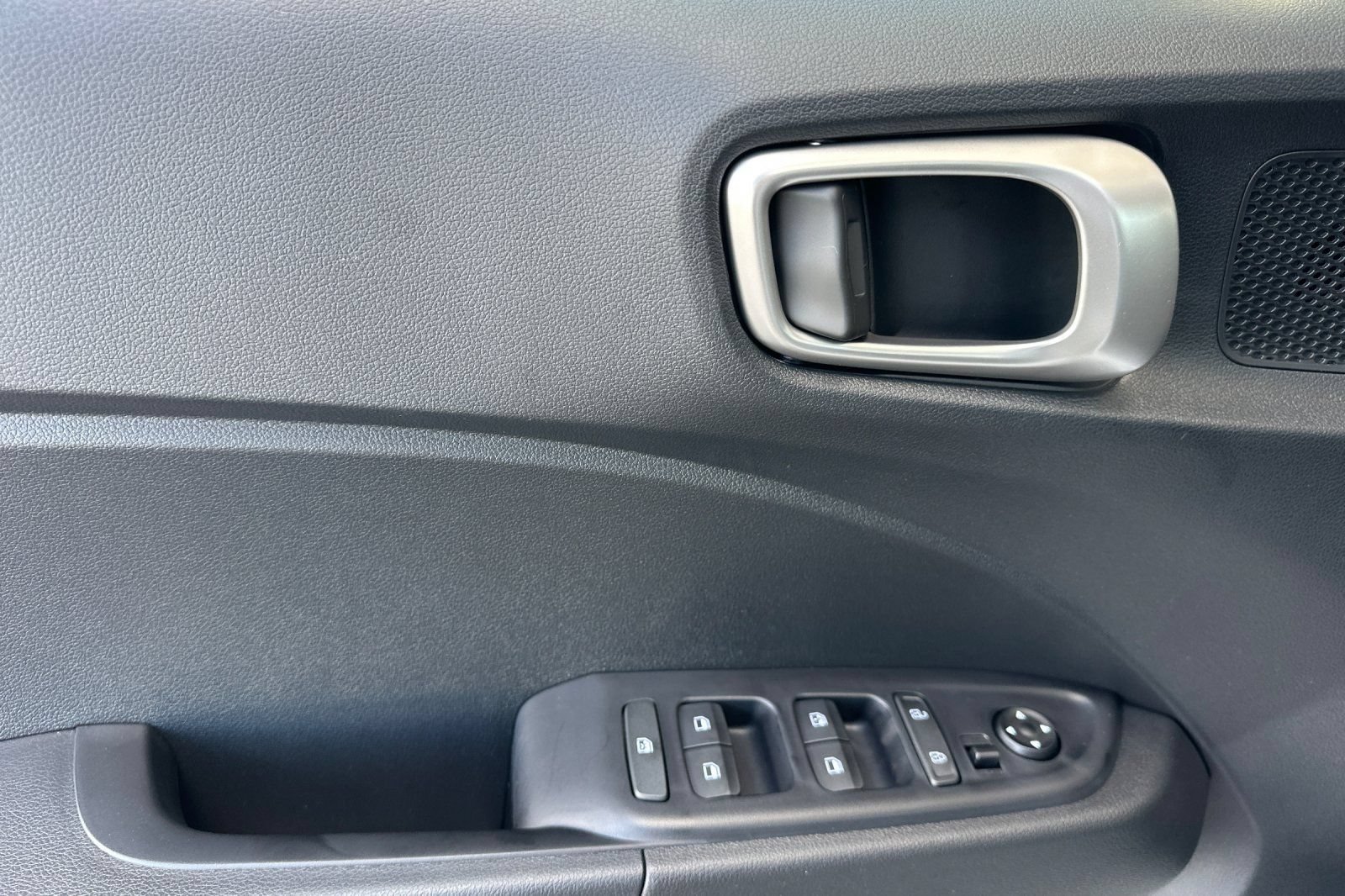 New 2026 Hyundai Venue SEL FWD image 12