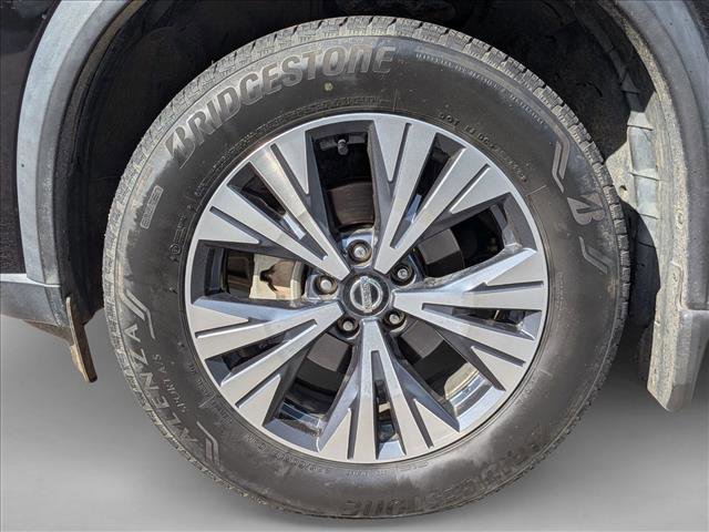 Used 2021 Nissan Rogue SV w/ Premium Package FWD image 18