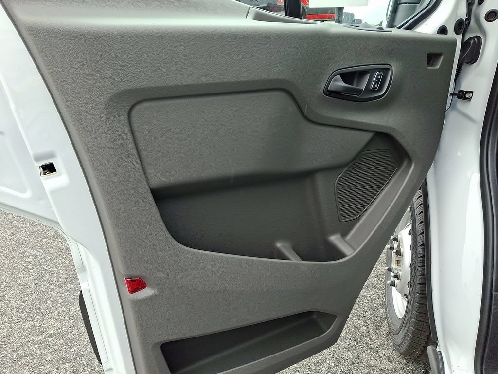 New 2026 Ford Transit 150 148 Medium Roof AWD w/ HVAC Trade Package image 9