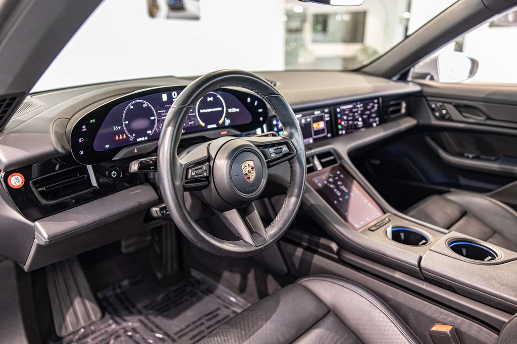 Used 2021 Porsche Taycan 4S w/ Premium Package AWD/4WD image 21