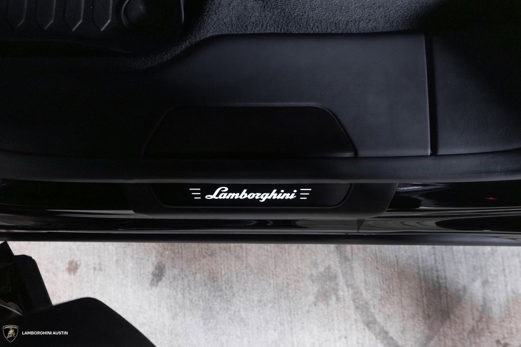 Used 2024 Lamborghini Urus S image 38