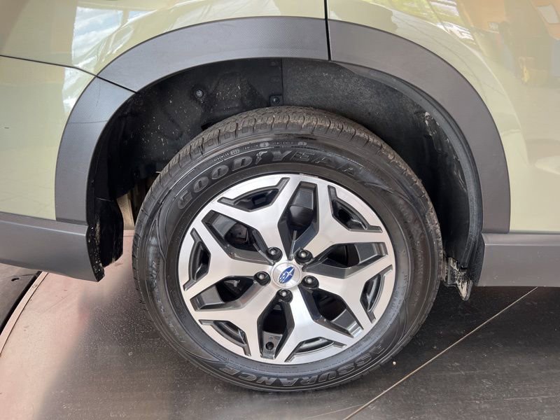 Used 2019 Subaru Forester Premium AWD/4WD image 9