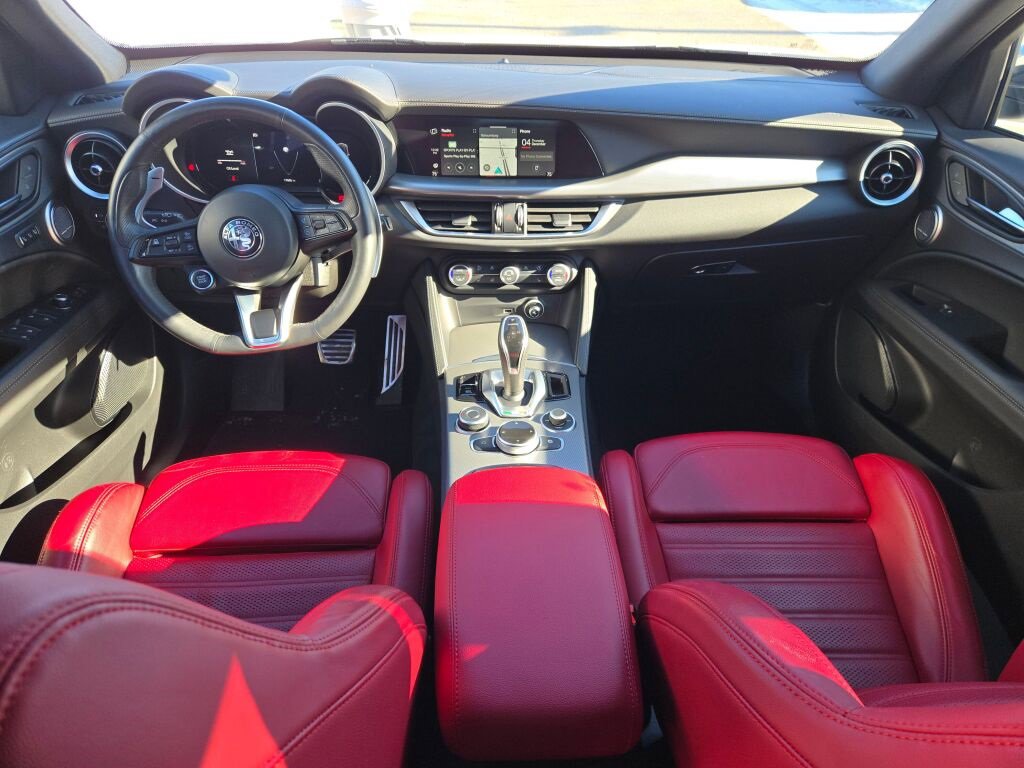 Used 2024 Alfa Romeo Stelvio Veloce image 19