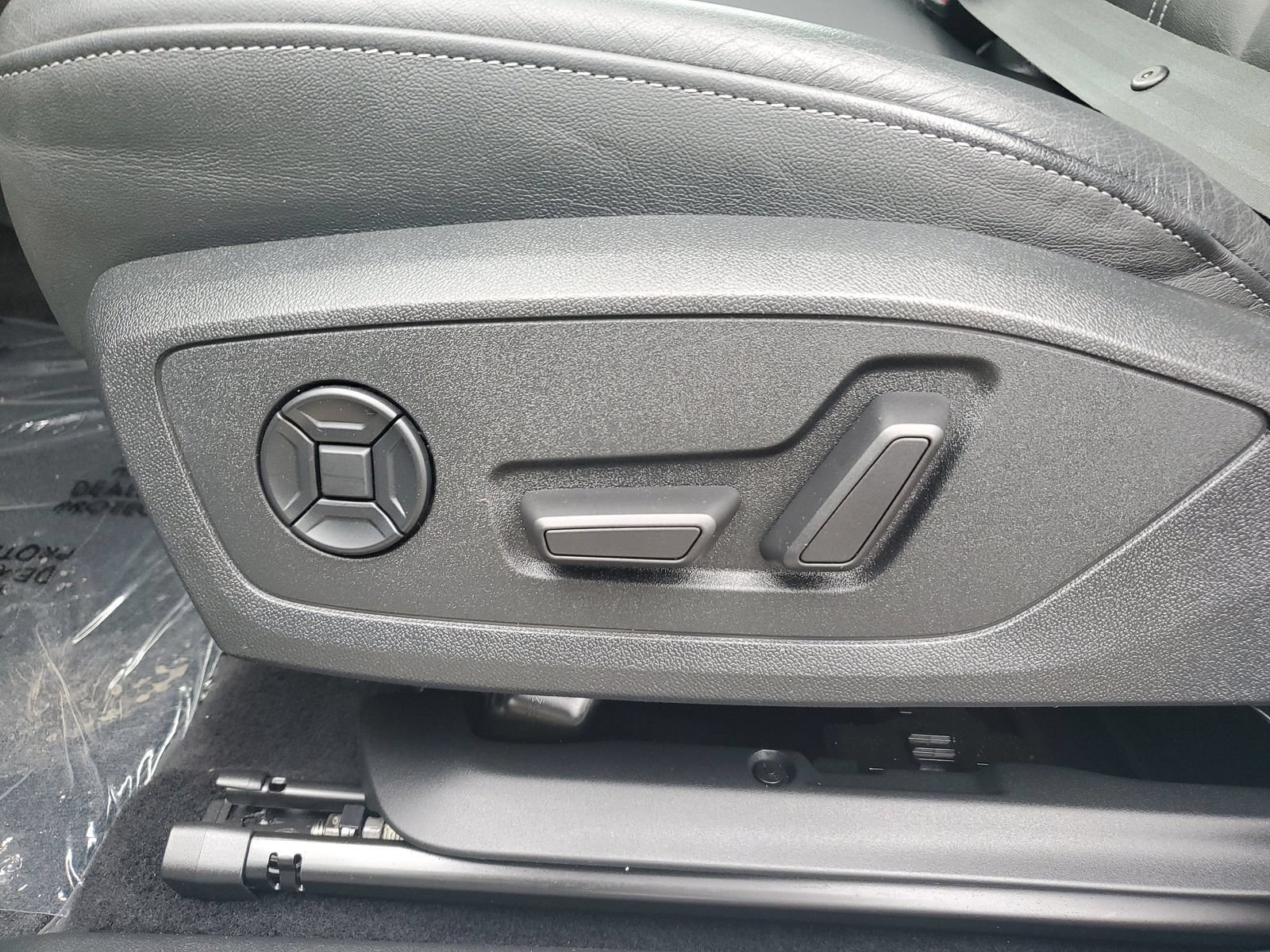 Used 2023 Audi Q4 e-tron Premium Plus AWD/4WD image 22