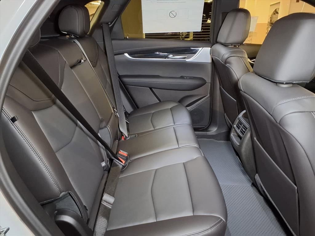 New 2026 Cadillac XT5 Premium Luxury image 7