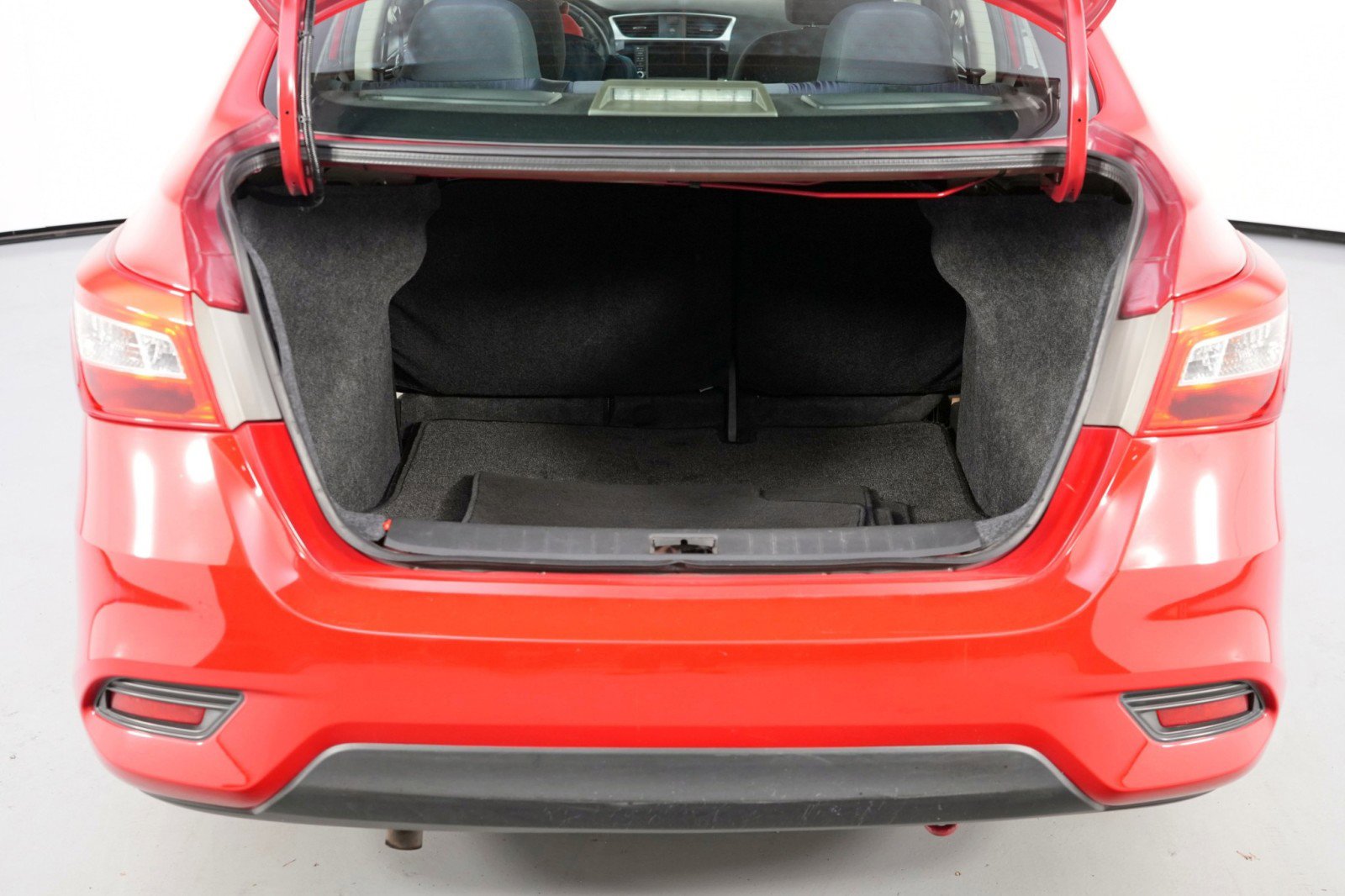 Used 2019 Nissan Sentra SV image 9