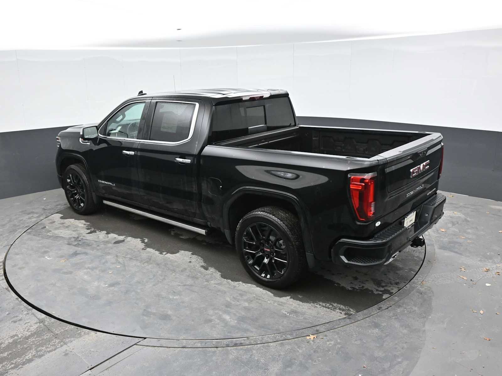 New 2024 GMC Sierra 1500 Denali w/ Technology Package AWD/4WD image 27