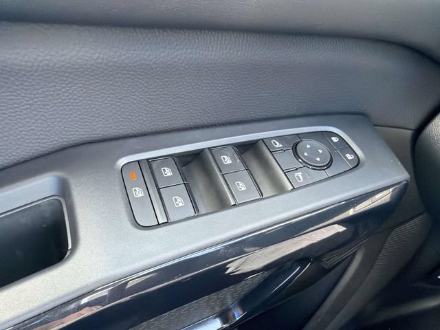 New 2026 Nissan Pathfinder SV w/ Cargo Package AWD/4WD image 19