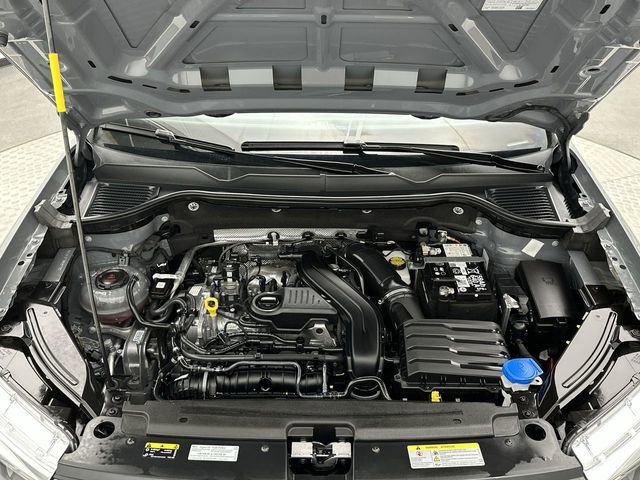 Certified 2024 Volkswagen Taos SE image 24