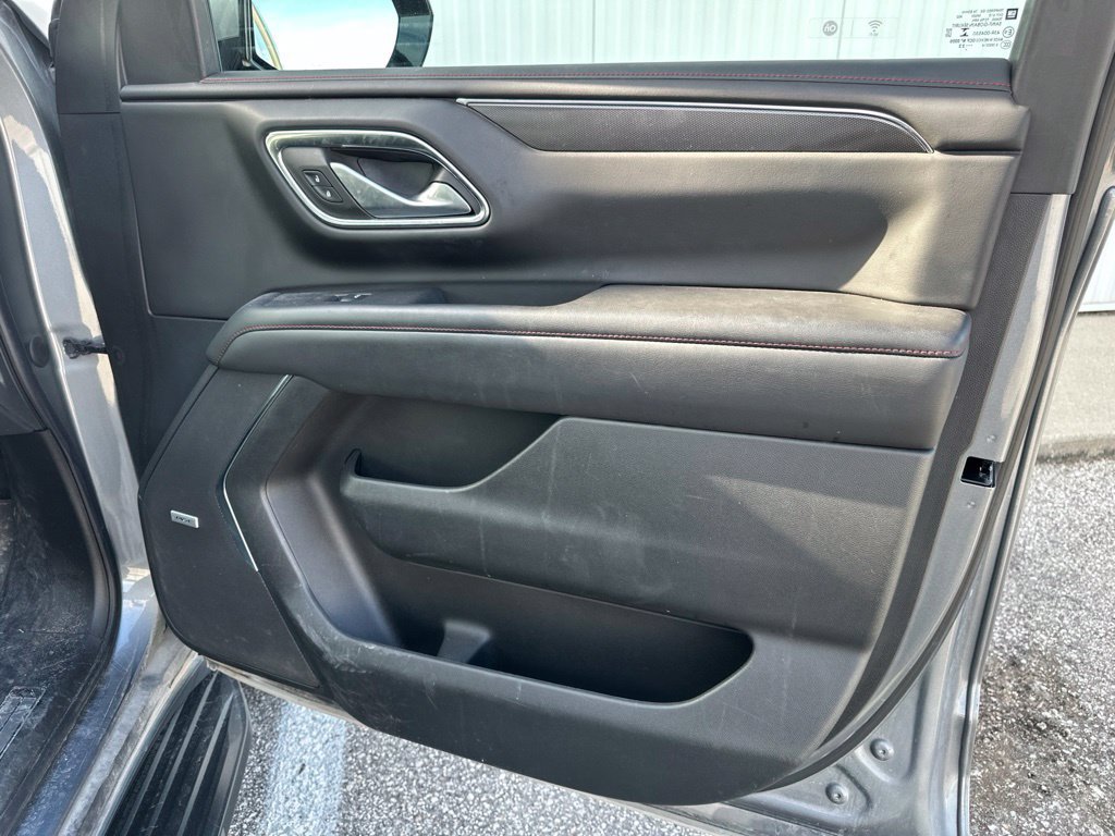 Used 2022 Chevrolet Suburban RST w/ Sport Performance Package AWD/4WD image 35