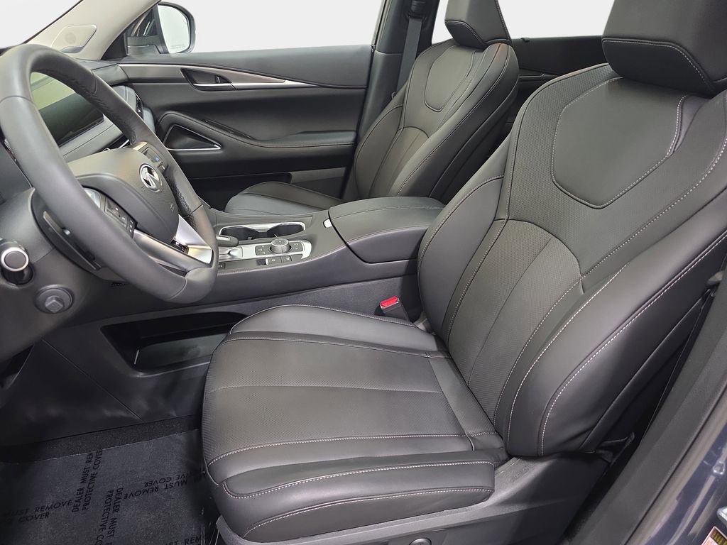 Certified 2026 INFINITI QX60 Luxe w/ Cargo Package AWD/4WD image 11