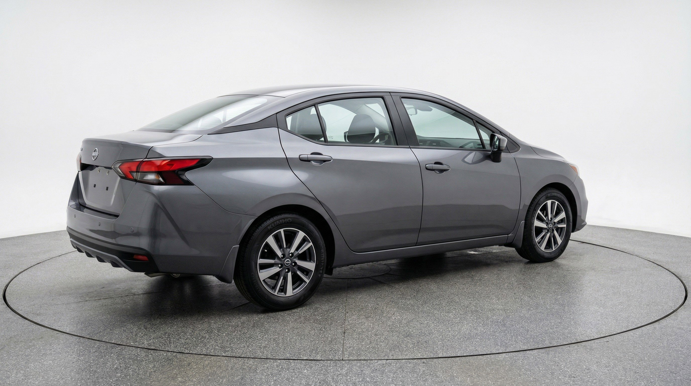 Used 2025 Nissan Versa SV FWD image 9