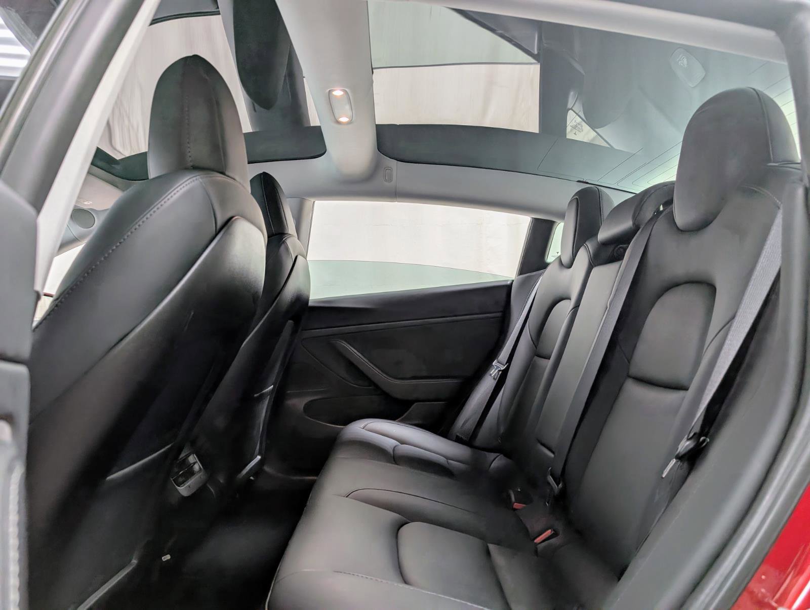 Used 2020 Tesla Model 3 Performance image 18