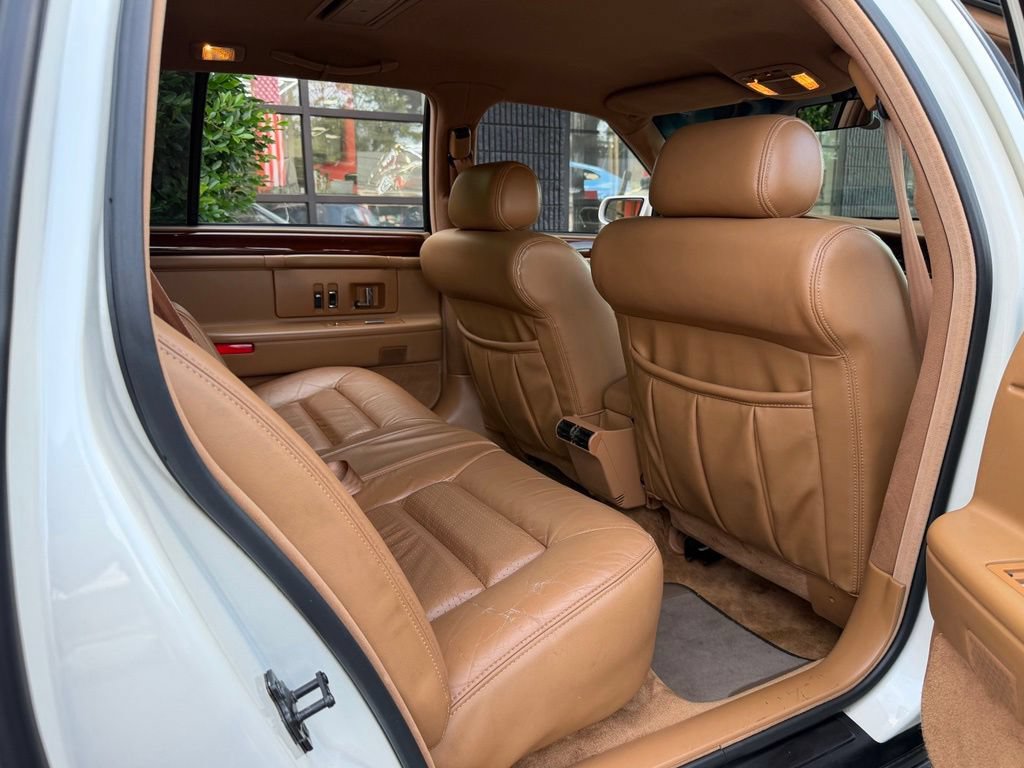 Used 1994 Cadillac De Ville Concours FWD image 39
