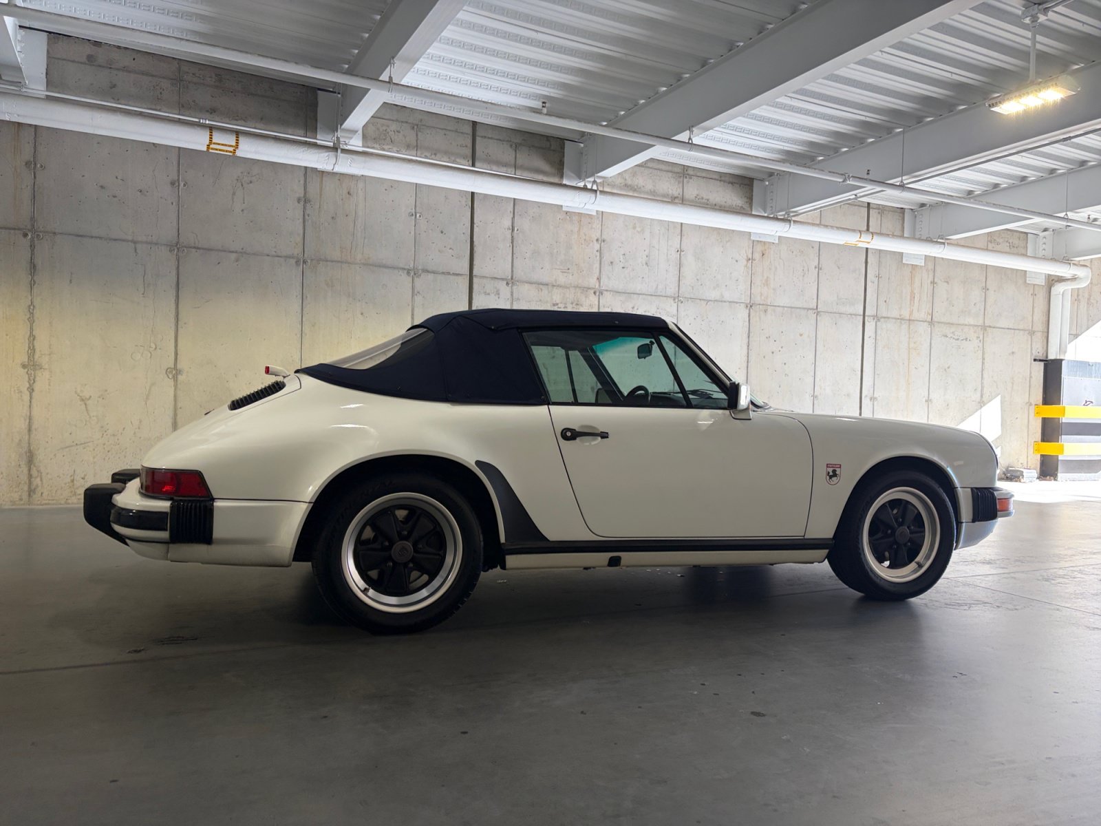 Used 1987 Porsche 911 Carrera RWD image 8