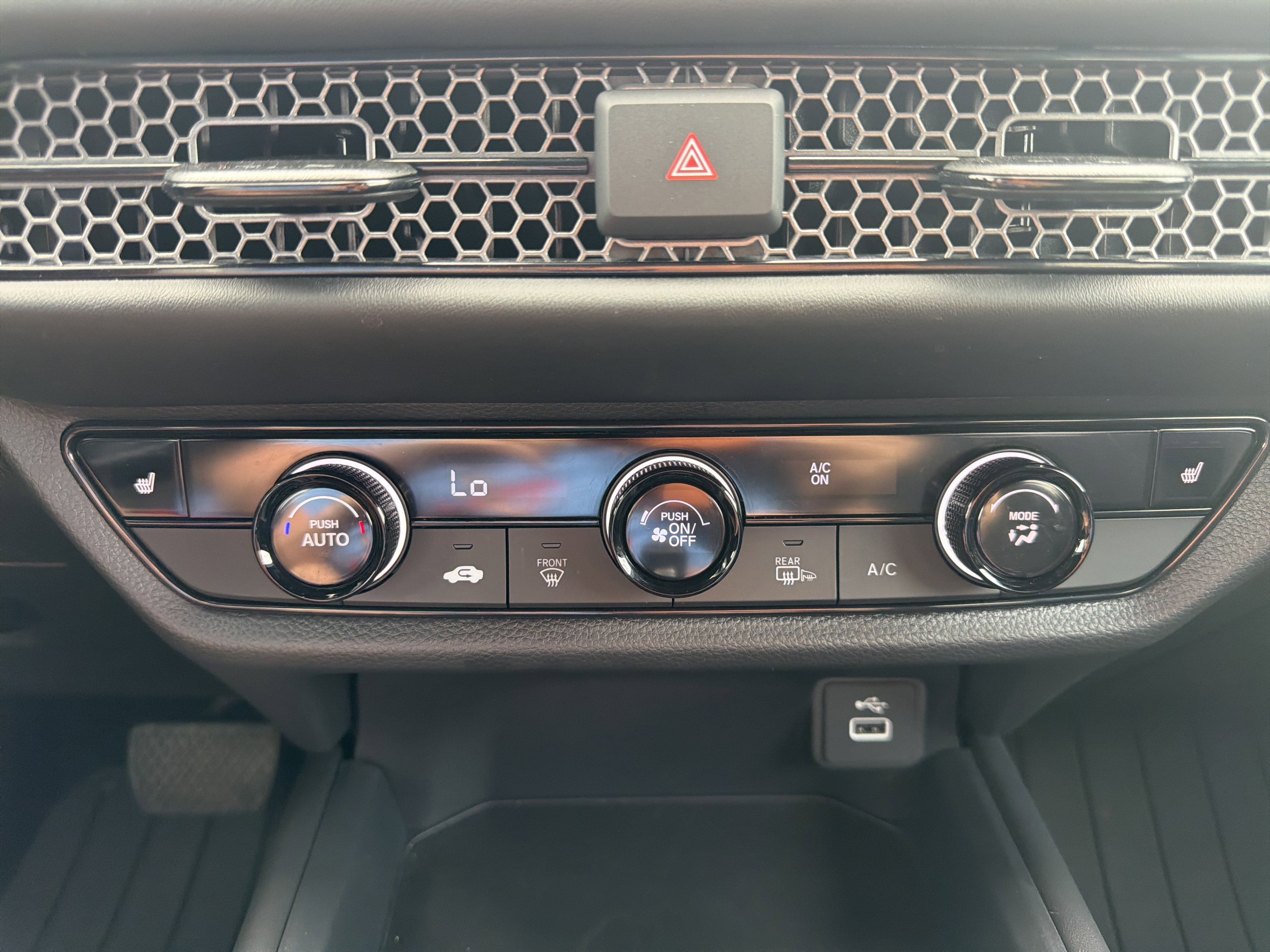 Certified 2025 Honda HR-V Sport image 30