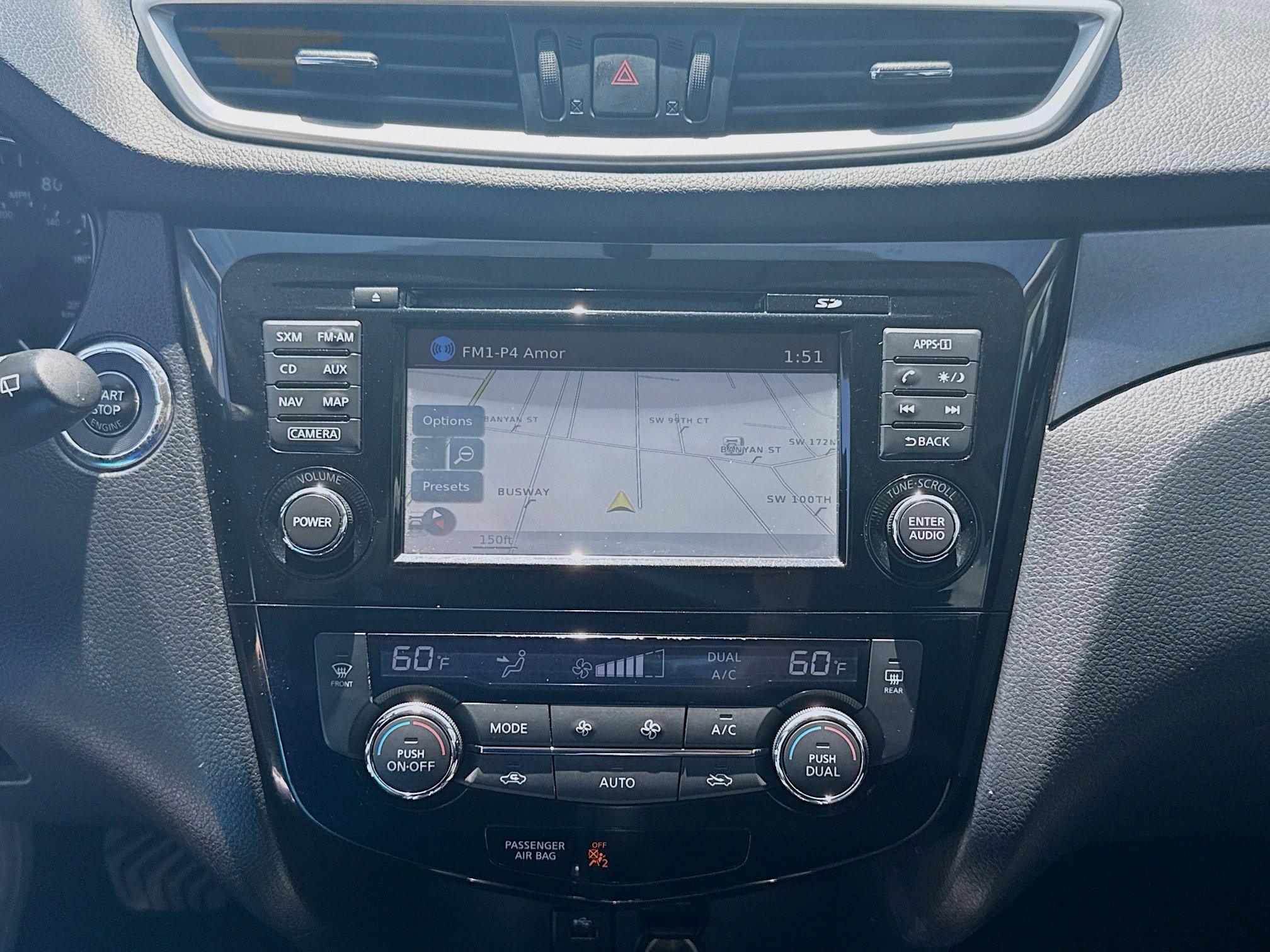 Used 2015 Nissan Rogue SV w/ SV Premium Package image 12