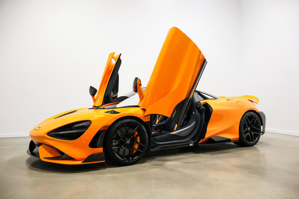 Used 2022 McLaren 765LT RWD image 11
