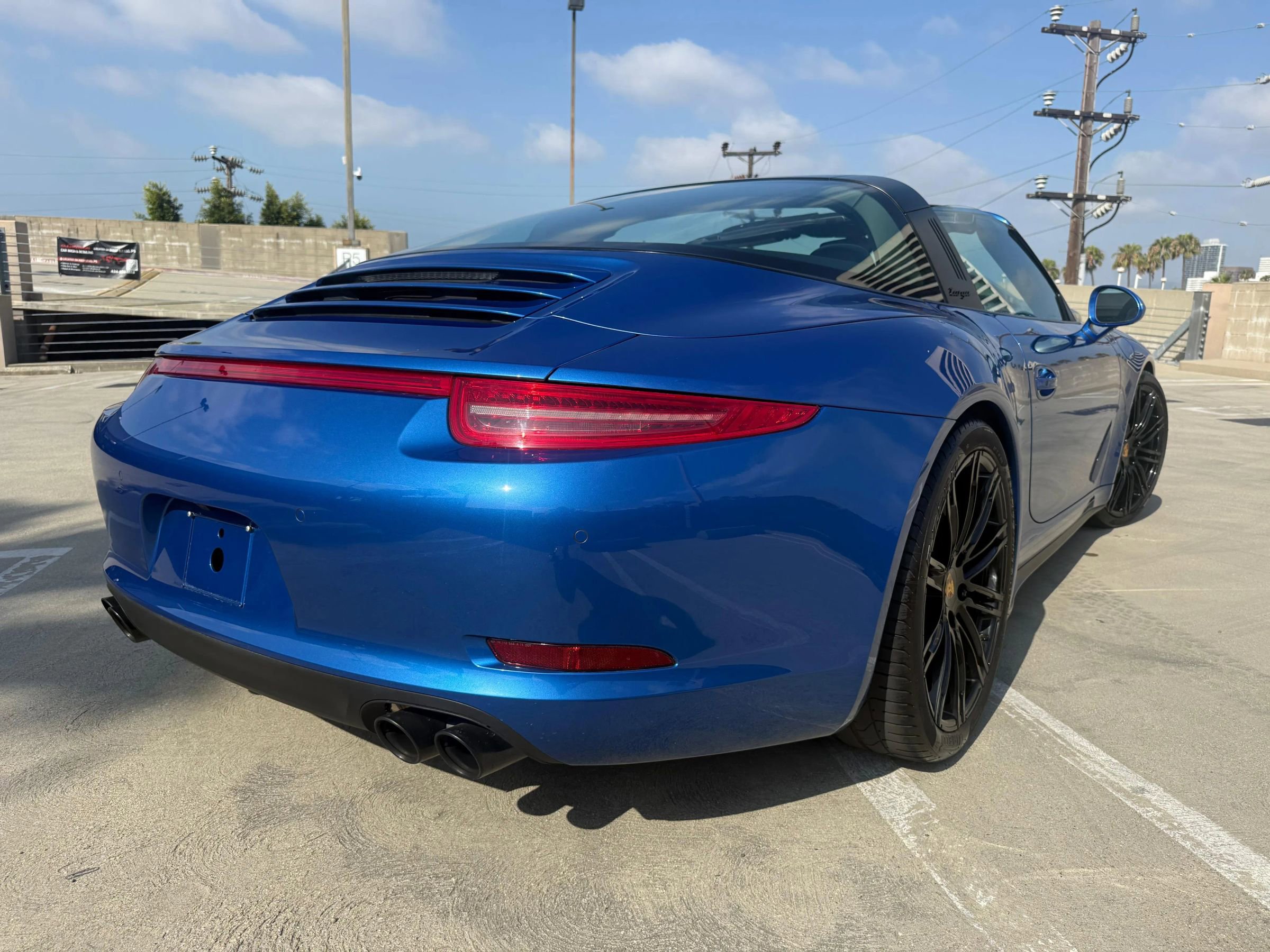 Used 2015 Porsche 911 Targa 4S w/ Sport Chrono Package AWD/4WD image 2