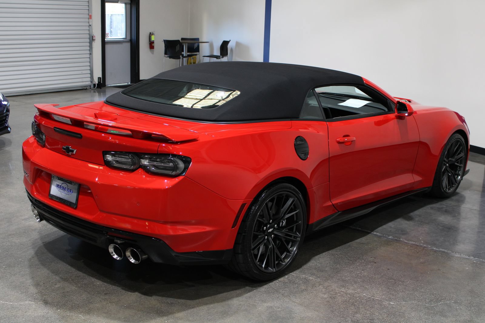 Used 2019 Chevrolet Camaro ZL1 RWD image 15