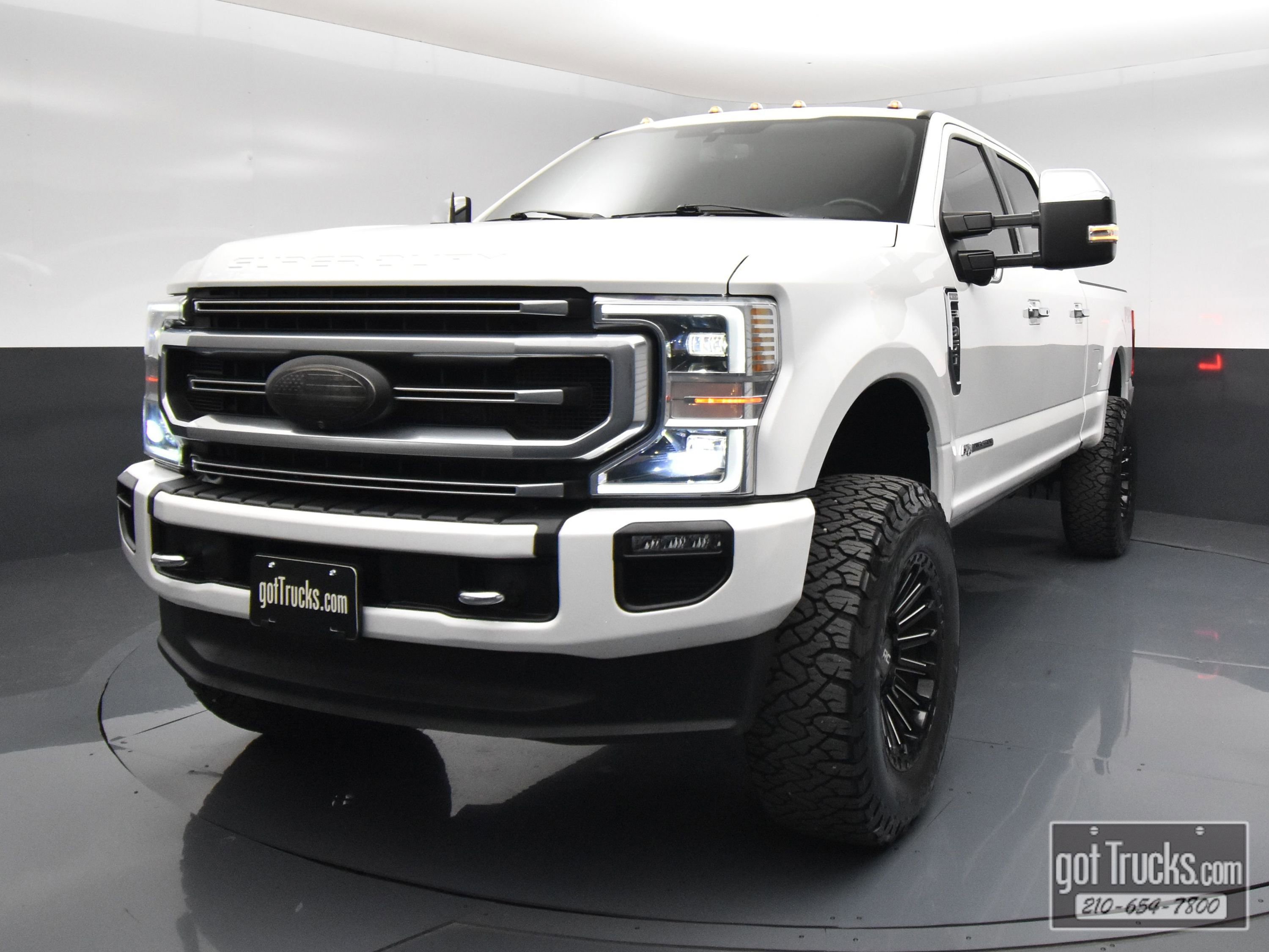 Used 2022 Ford F350 Platinum w/ FX4 Off-Road Package AWD/4WD image 52