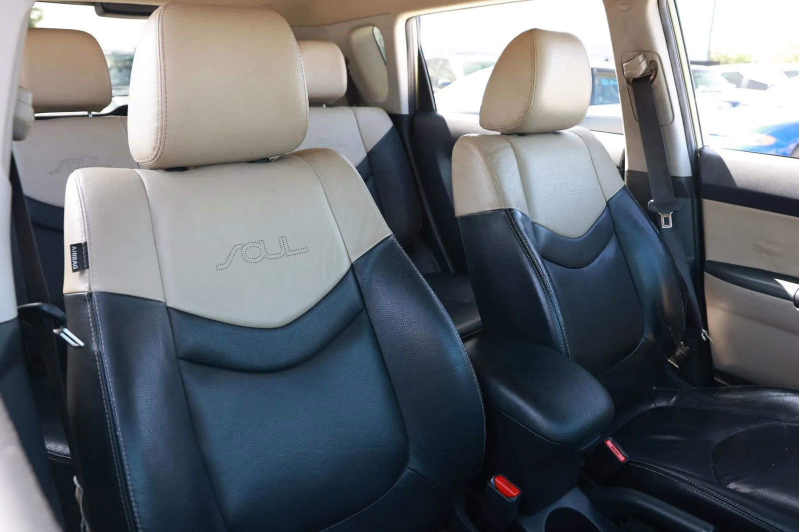Used 2011 Kia Soul ! FWD image 19