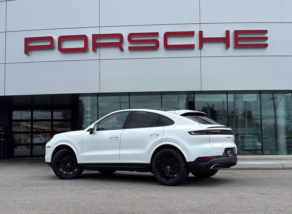 Certified 2026 Porsche Cayenne Coupe AWD/4WD image 3