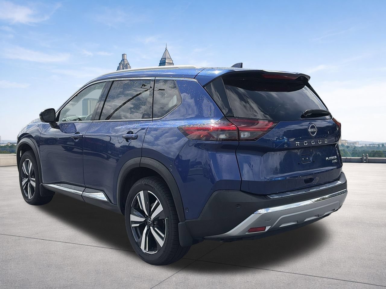 Certified 2022 Nissan Rogue Platinum w/ Head-Up Display Package AWD/4WD image 3