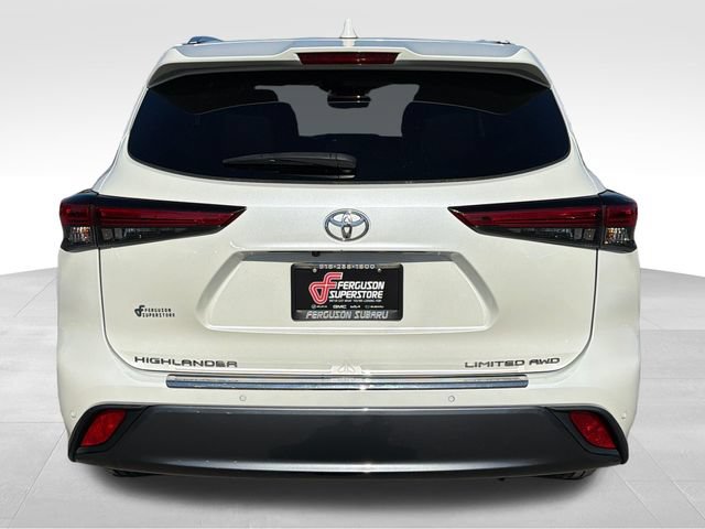 Used 2021 Toyota Highlander Limited AWD/4WD image 6