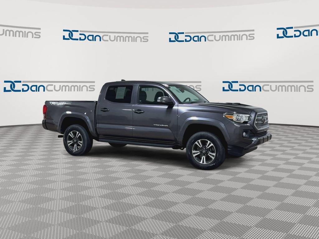 Used 2016 Toyota Tacoma TRD Sport w/ Towing Package AWD/4WD image 2