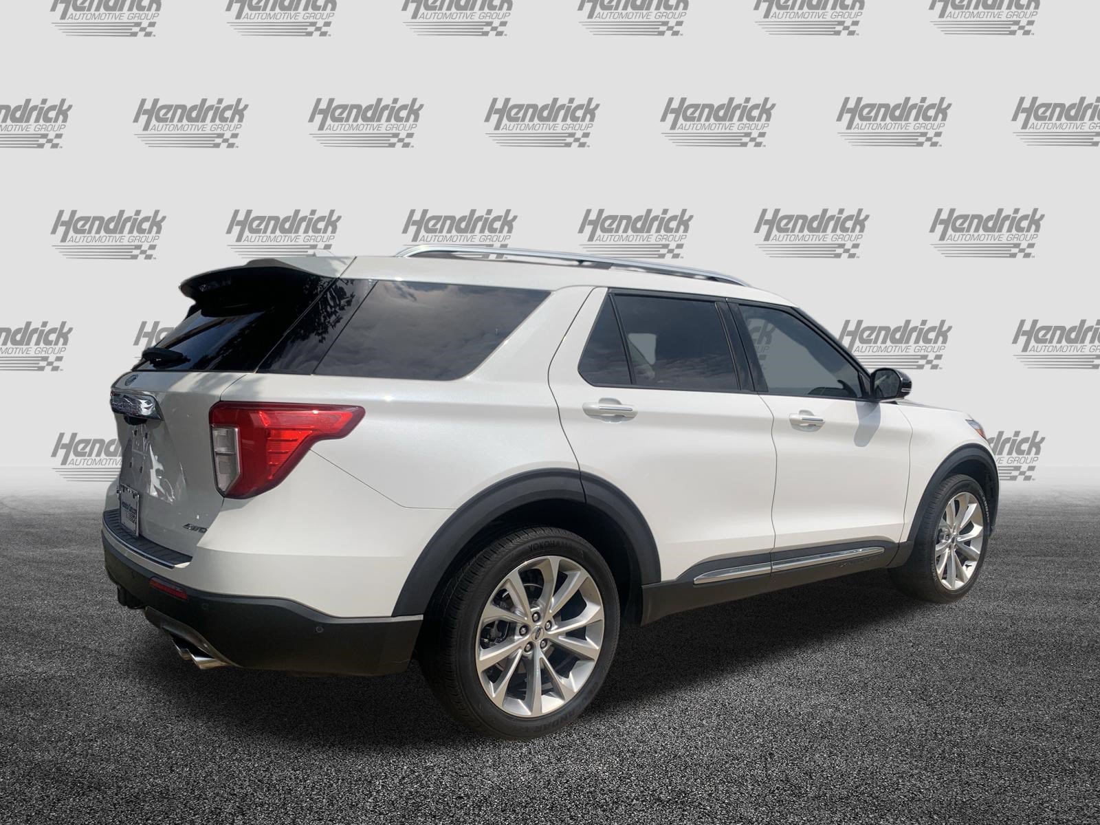 Used 2021 Ford Explorer Platinum w/ Equipment Group 601A AWD/4WD image 10