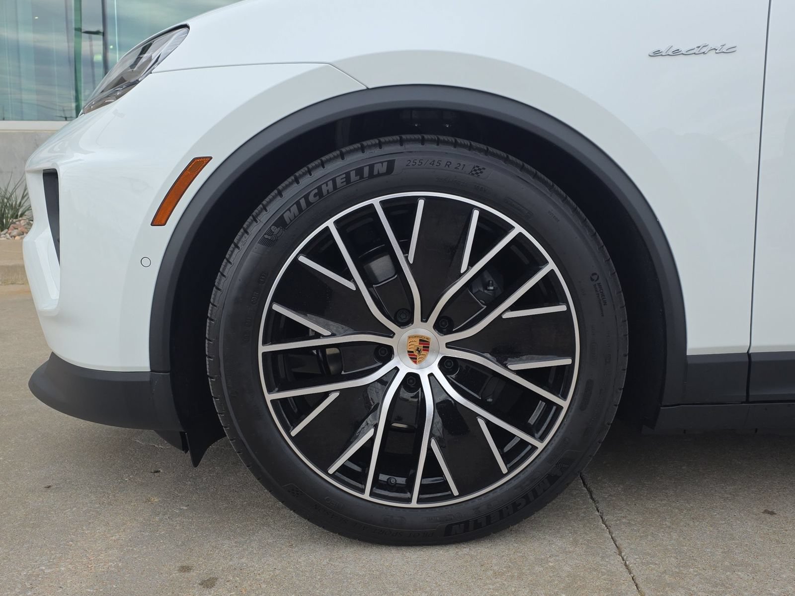 New 2026 Porsche Macan 4 Electric AWD/4WD image 11