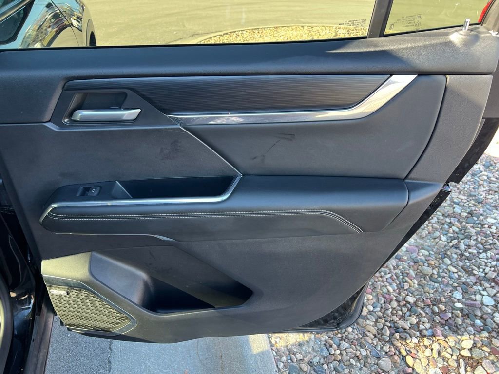 Used 2024 GMC Acadia Elevation image 25