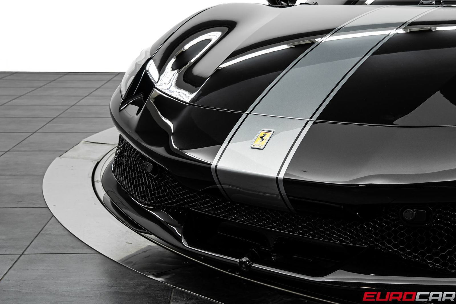 Used 2024 Ferrari 296 GTB RWD image 12