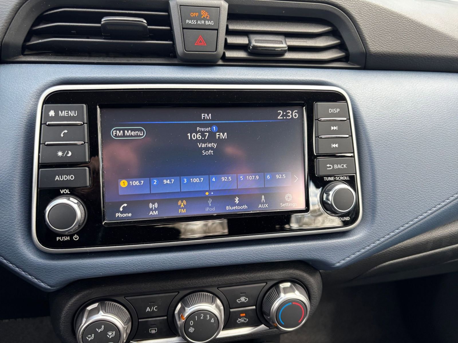 Used 2025 Nissan Versa SV FWD image 21