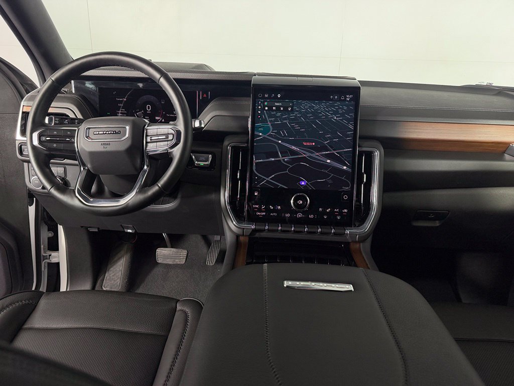 Used 2025 GMC Yukon XL Denali AWD/4WD image 13
