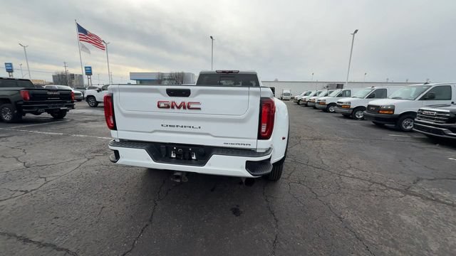 Used 2022 GMC Sierra 3500 Denali AWD/4WD image 7
